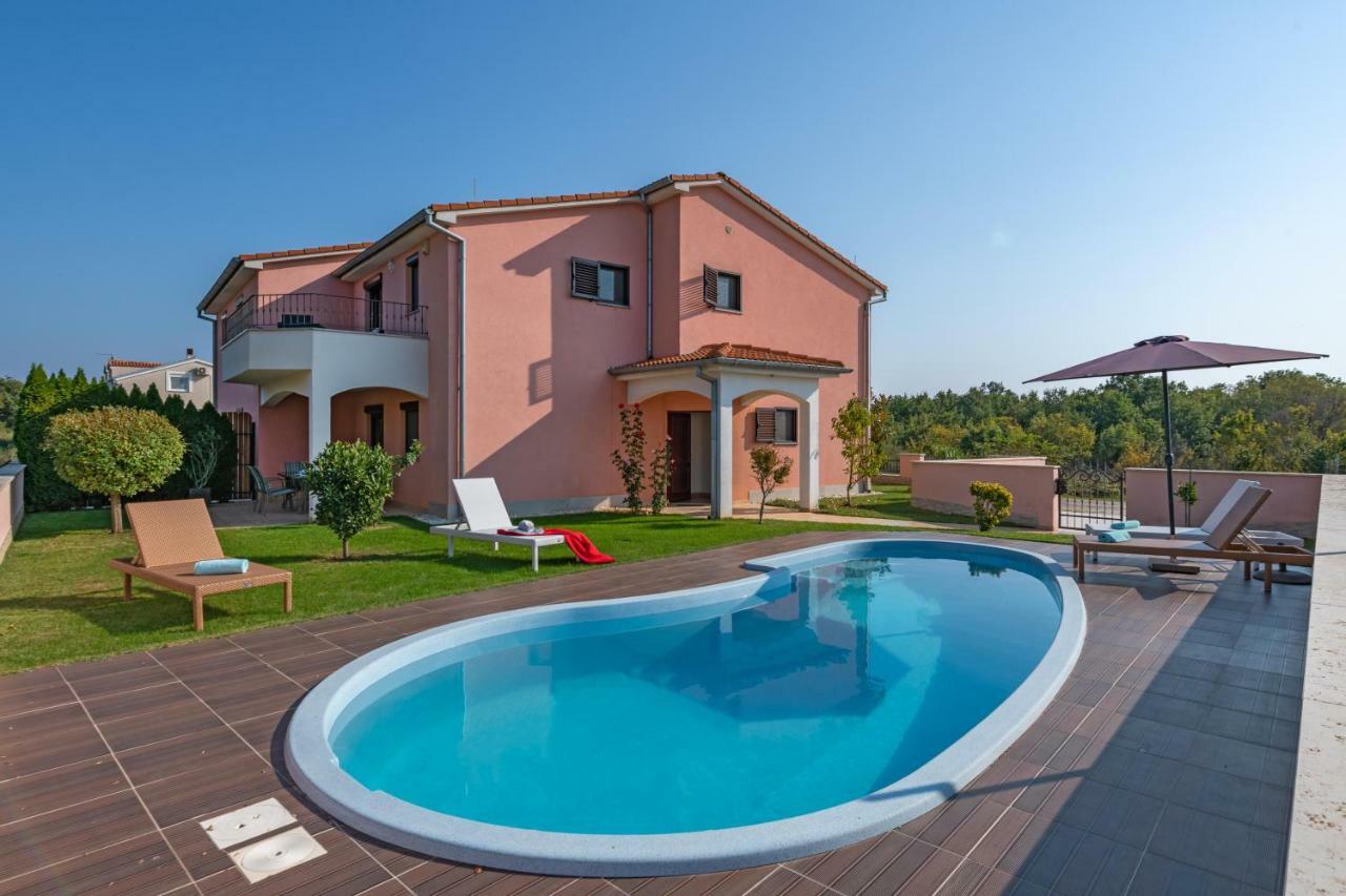 Ferienhaus Joy Ližnjan Buitenkant foto