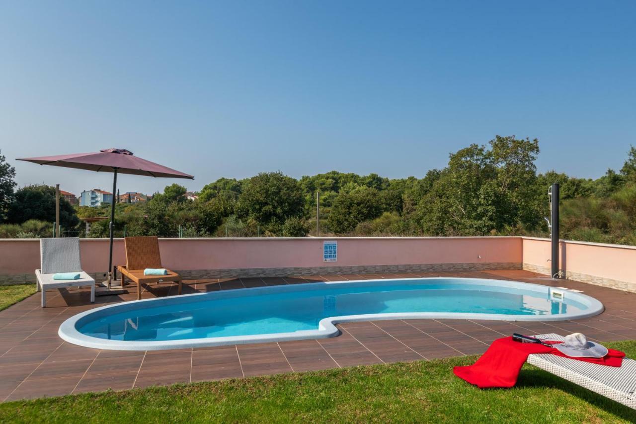 Ferienhaus Joy Ližnjan Buitenkant foto