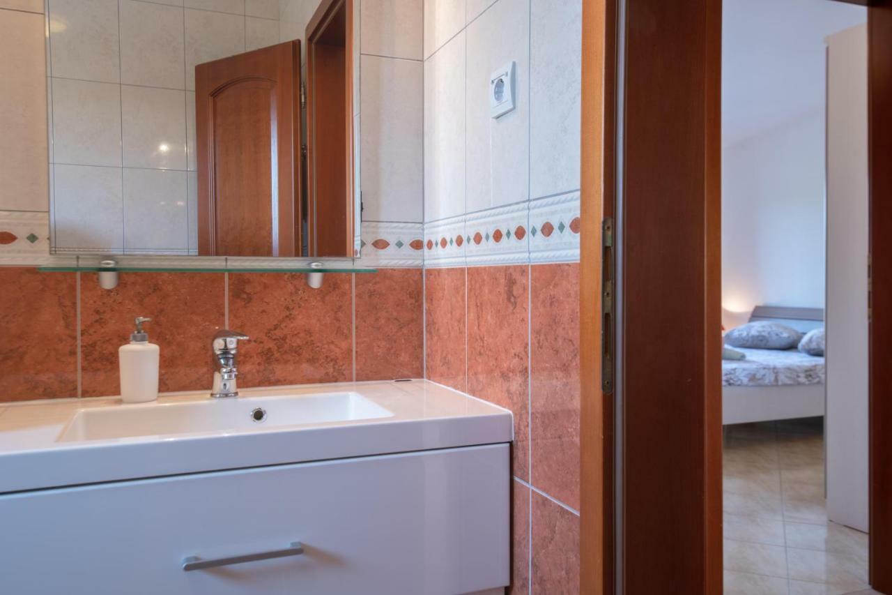 Ferienhaus Joy Ližnjan Buitenkant foto