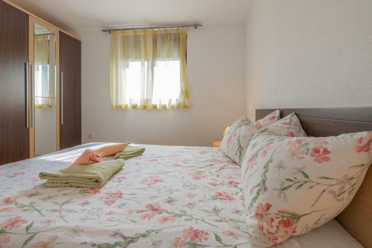 Ferienhaus Joy Ližnjan Buitenkant foto